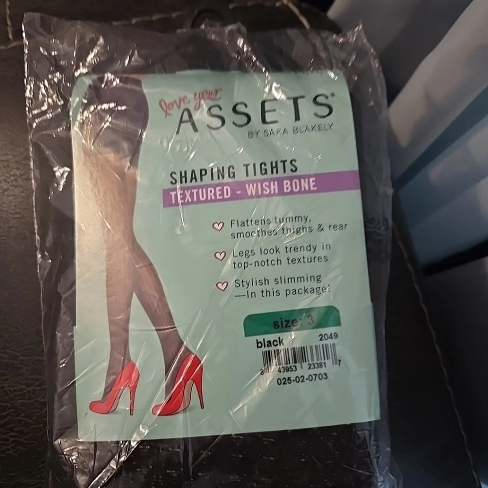 Spanx Love Your Assests Shaping Tights Textured Wishbone Black Size 3